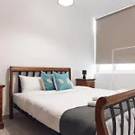 아파트 Stunning 3bed Seaview Flat In Ghadira By Homely *