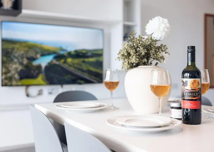 Stunning 3bed Seaview Flat In Ghadira By Homely Διαμέρισμα Is-Sellum