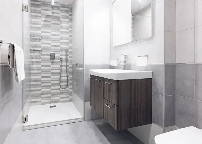 Stunning 3bed Seaview Flat In Ghadira By Homely Is-Sellum