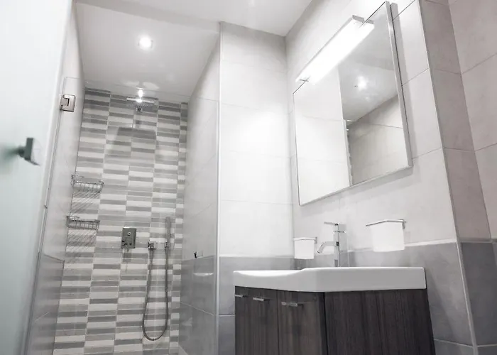 Stunning 3bed Seaview Flat In Ghadira By Homely Is-Sellum