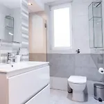 Stunning 3bed Seaview Flat In Ghadira By Homely * Is-Sellum