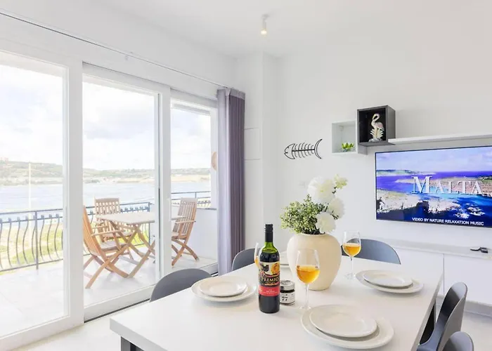 Stunning 3bed Seaview Flat In Ghadira By Homely *