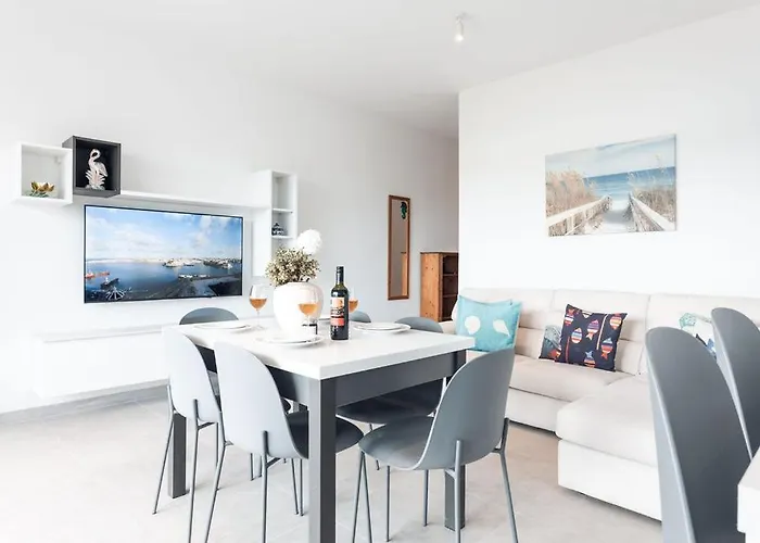 Stunning 3bed Seaview Flat In Ghadira By Homely