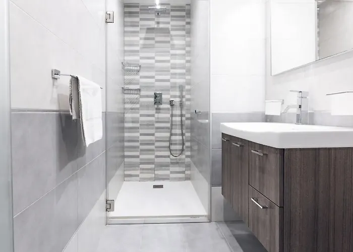 Stunning 3bed Seaview Flat In Ghadira By Homely *