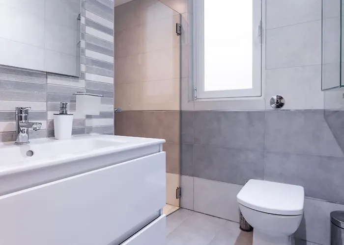 Stunning 3bed Seaview Flat In Ghadira By Homely Is-Sellum