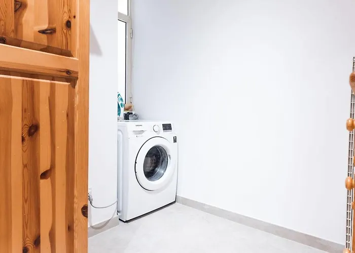 Stunning 3bed Seaview Flat In Ghadira By Homely Appartement *