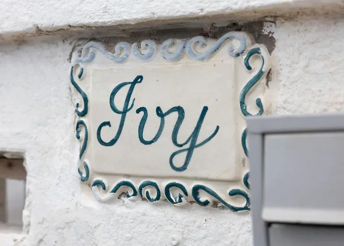 Stunning 3bed Seaview Flat In Ghadira By Homely * Is-Sellum